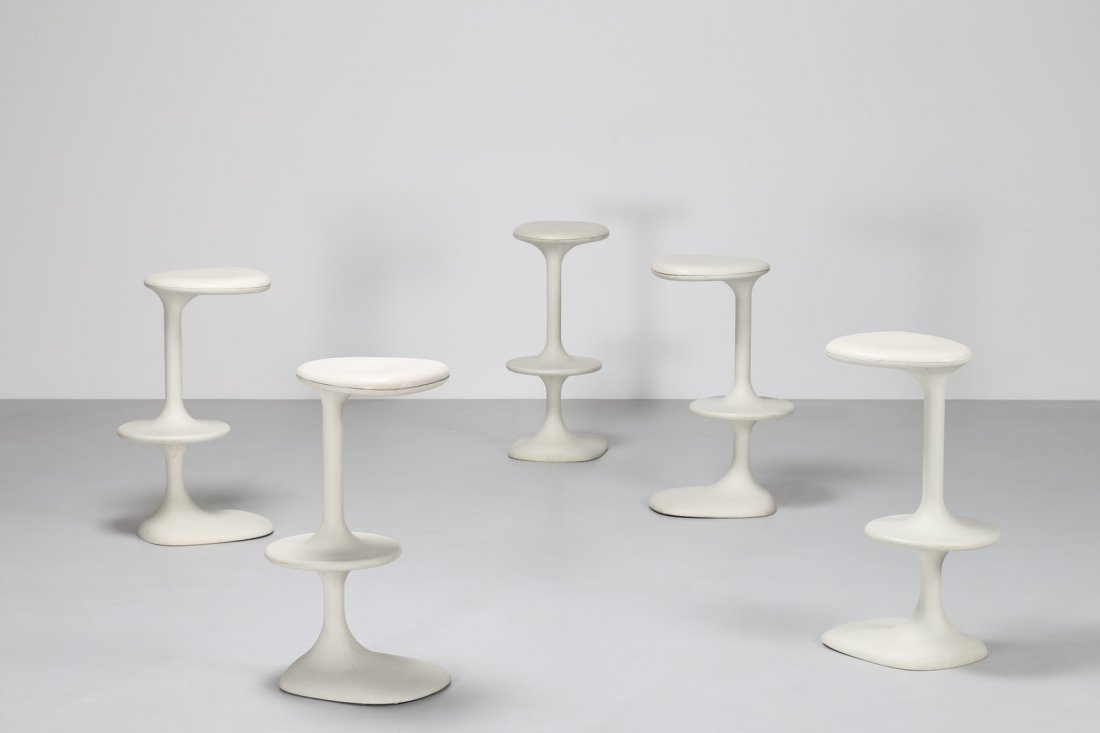 KARIM RASHID Lotto composto da n. 5 sgabelli. (1 of 1)