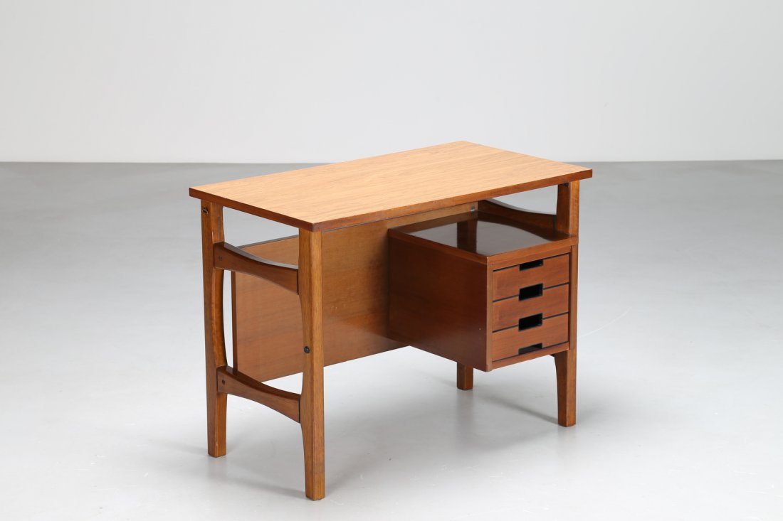 GIO' PONTI Scrittoio in legno, Prod. Schirolli,  anni (1 of 2)