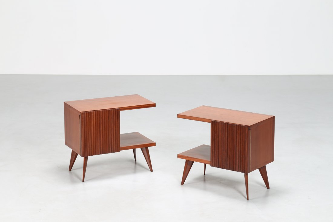 MANIFATTURA ITALIANA  Coppia di comodini in mogano, (1 of 6)
