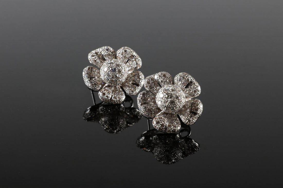 [Nessun Autore] Orecchini in oro gr 22.20 e brillanti (1 of 1)