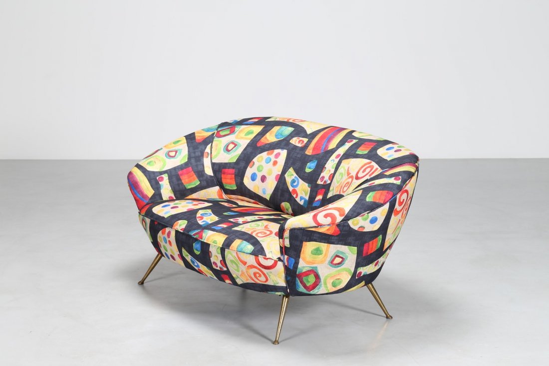 LENZI  Divanetto con piedini in ottone e tessuto (1 of 5)