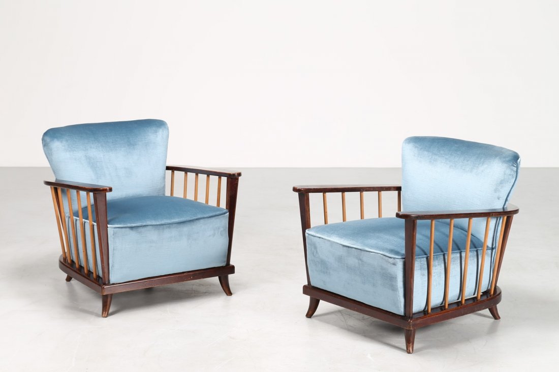 PAOLO BUFFA Coppia di poltrone in legno e velluto, anni (1 of 5)