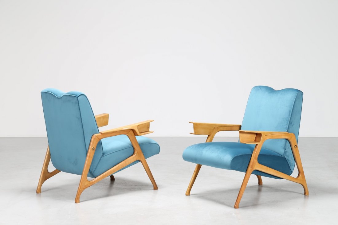 AUGUSTO ROMANO Coppia di poltrone in acero e tessuto, (1 of 7)