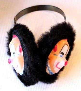 Howdy Doody Ear Muffs in Original Box: 1950's Offered is a pair of original Howdy Doody celluloid black ear muffs. Included on each muff is a colorful plastic "Vacu-form" Howdy Doody head image. Howdy's face is very detailed with facial fe