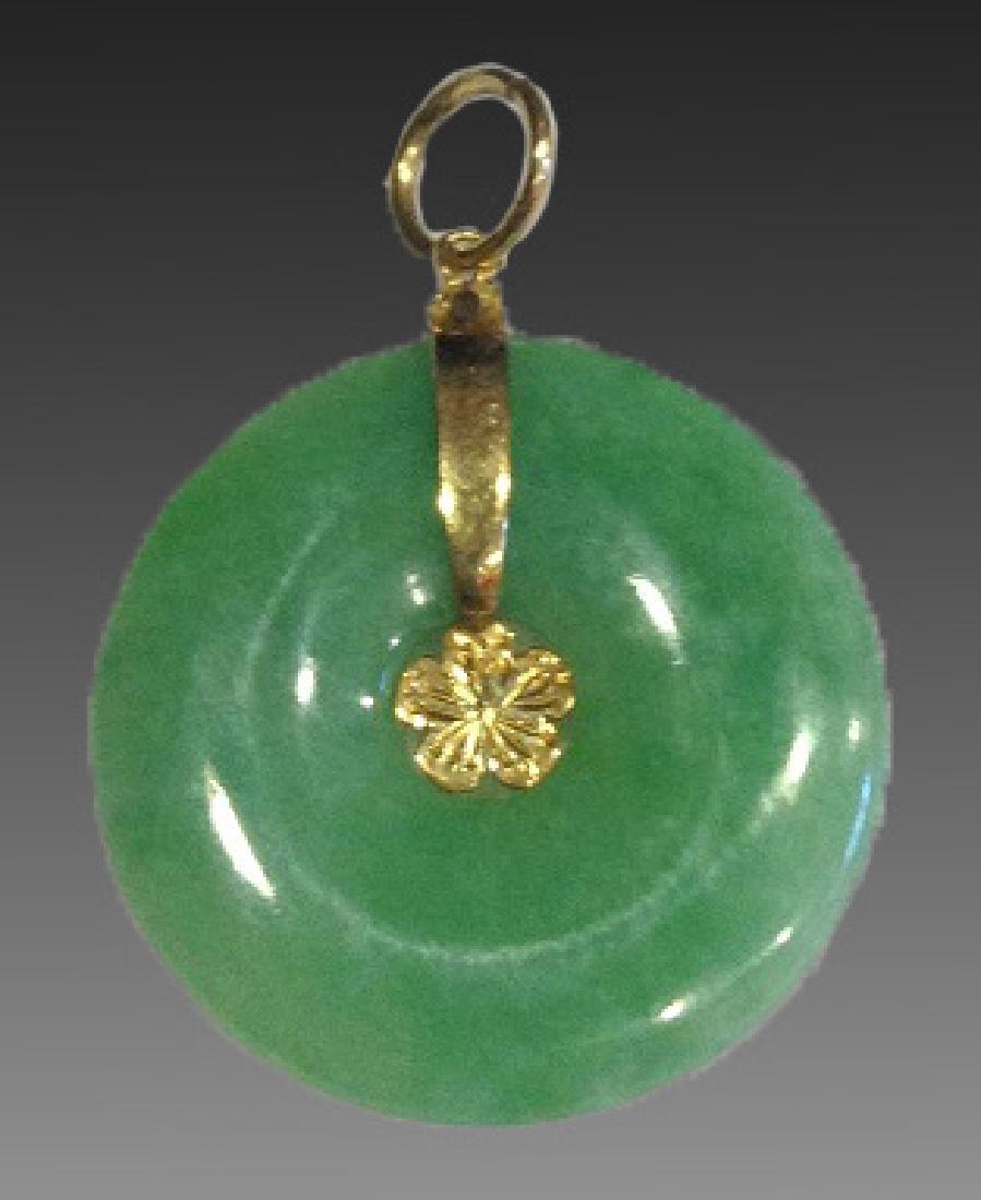 CHINESE ANTIQUE 14KYG & JADE PI PENDANT: Antique Chinese apple green jadeite jade Pi pendant with 14k gold bail. 5.5 gms.
