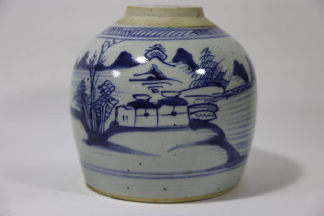 CHINESE ANTIQUE BLUE & WHITE POTTERY JAR: CHINESE ANTIQUE BLUE & WHITE POTTERY JAR