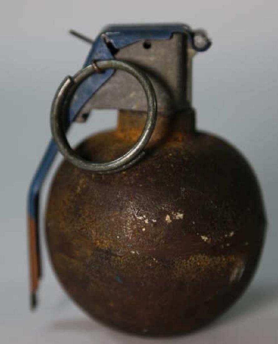 MOVIE PROP VINTAGE DUMMY GRENADE: MOVIE PROP VINTAGE DUMMY GRENADE