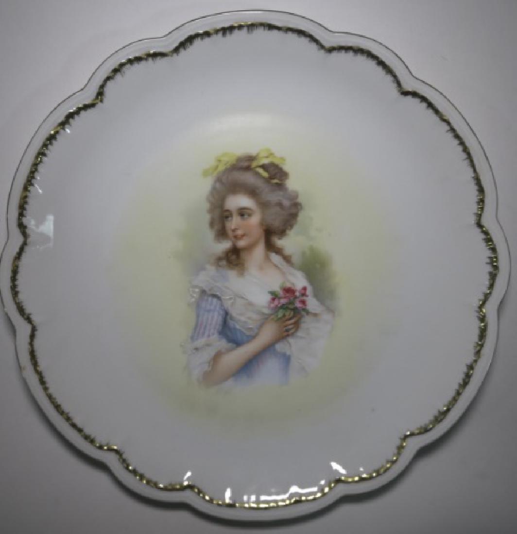 BAVARIAN ANTIQUE PORCELAIN PORTRAIT CHARGER: BAVARIAN ANTIQUE PORCELAIN PORTRAIT CHARGER