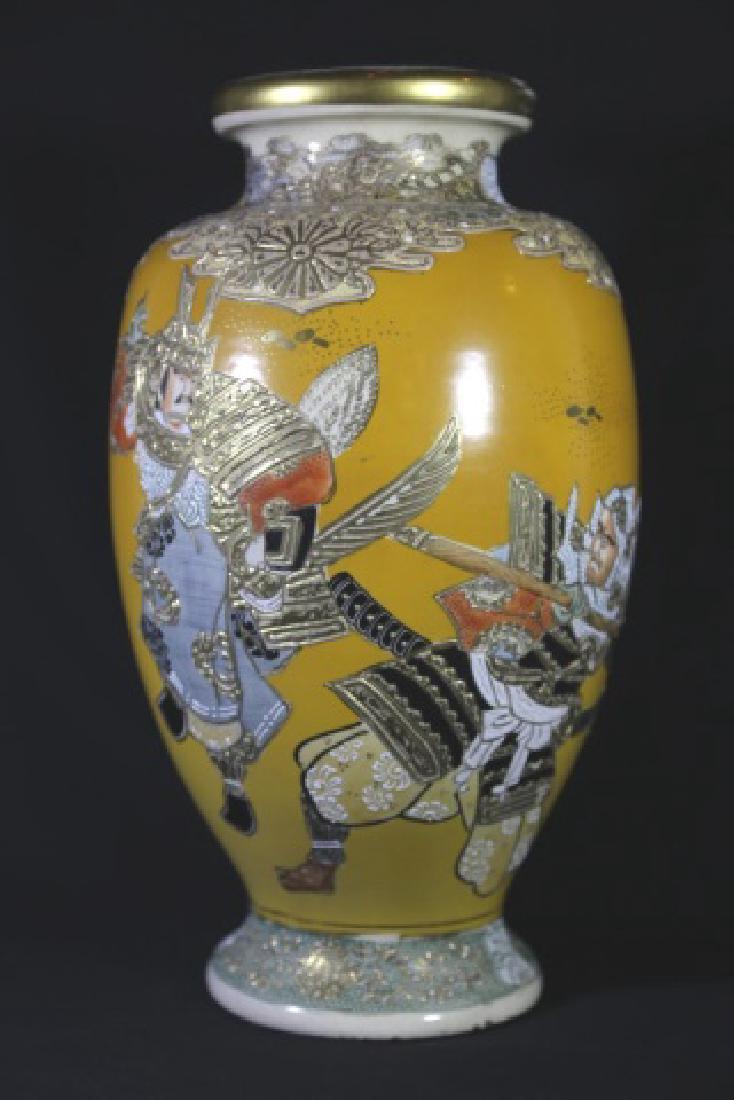 JAPANESE ANTIQUE SATSUMA VASE: JAPANESE ANTIQUE SATSUMA VASE