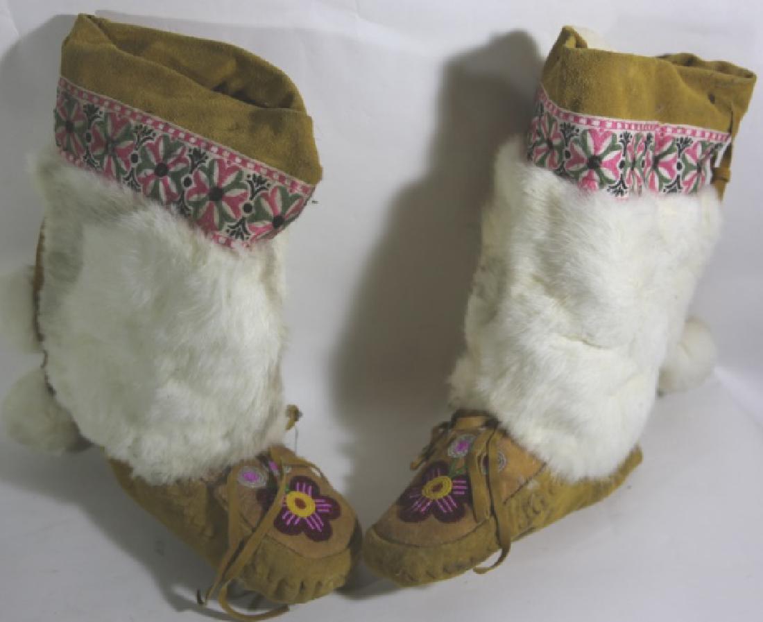 NATIVE AMERICAN HAND BEADED MOCCASIN LADIES BOOTS: NATIVE AMERICAN HAND BEADED SUEDE & RABBIT MOCCASIN LADIES BOOTS