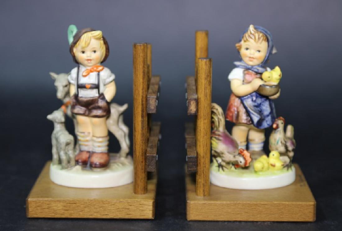 GOEBEL HUMMEL FIGURINE BOOKEND GROUPING: GOEBEL HUMMEL FIGURINE BOOKEND GROUPING