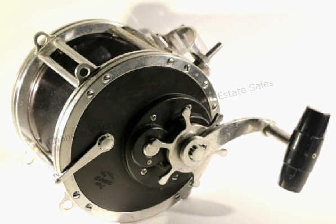 PENN 14/0 GIANT VINTAGE FISHING REEL: PENN 14/0 GIANT VINTAGE FISHING REEL