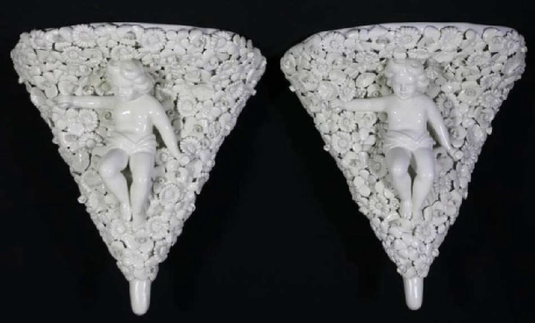 BLANC DE CHINE FIGURAL PUTTI WALL BRACKET SHELVES: BLANC DE CHINE FIGURAL PUTTI WALL BRACKET SHELVES