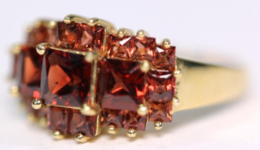 14KYG & GARNET CUSTOM LADIES RING: 14KYG & GARNET CUSTOM LADIES RING