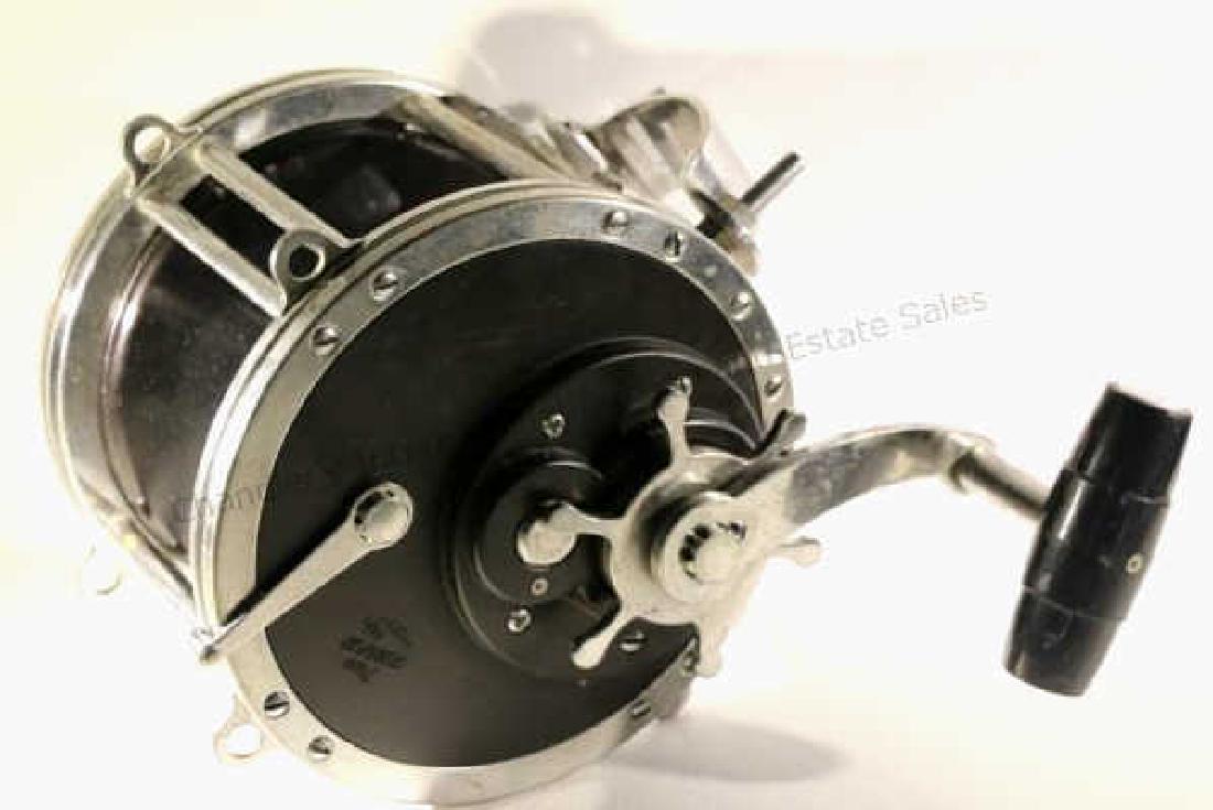 PENN 14/0 GIANT VINTAGE FISHING REEL: PENN 14/0 GIANT VINTAGE FISHING REEL