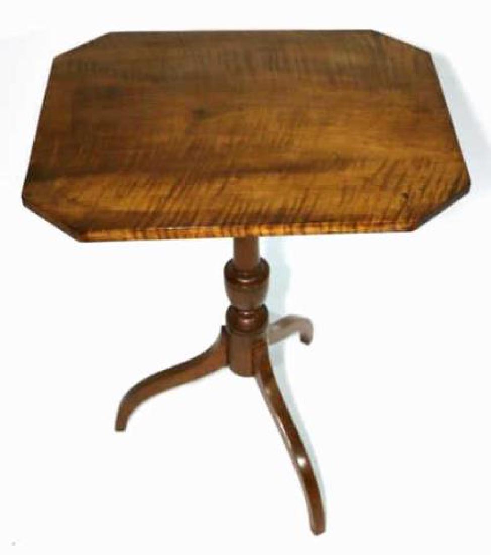 AMERCIAN ANTIQUE TIGER MAPLE TRIPOD TABLE (1 of 4)