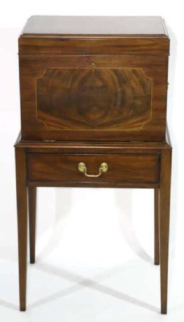 HENKEL HARRIS HEPPLEWHITE MAHOGANY SILVER CHEST (1 of 7)