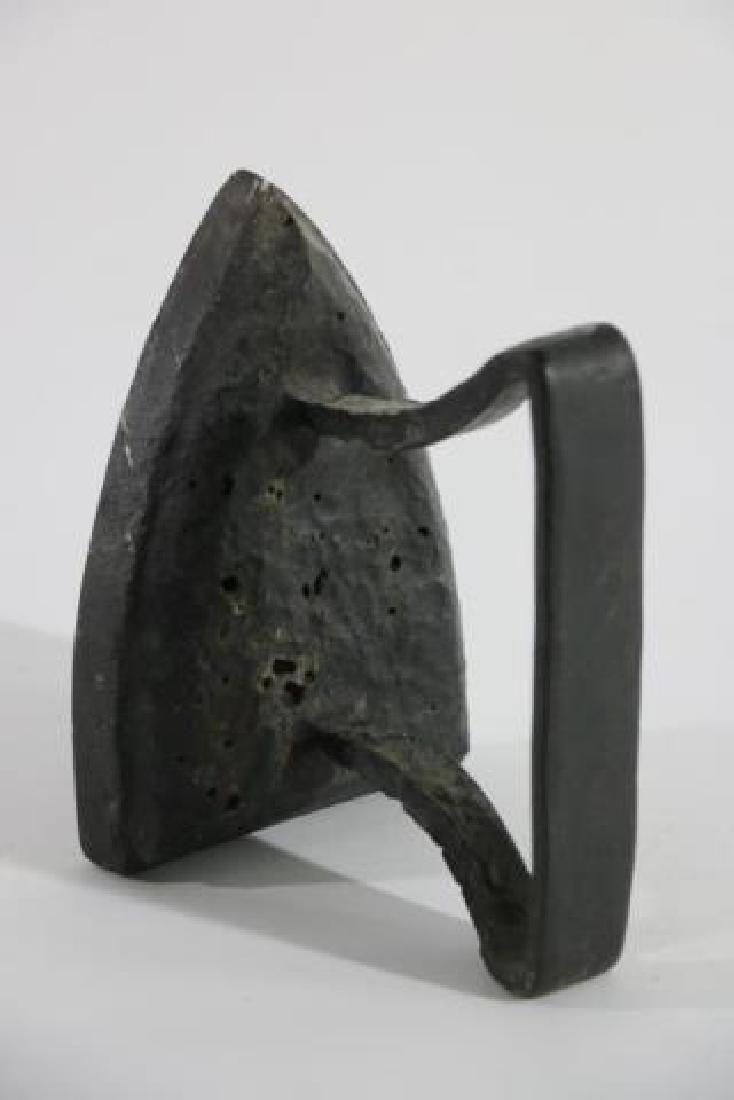 AMERCIAN ANTIQUE IRON / DOOR STOP (1 of 5)