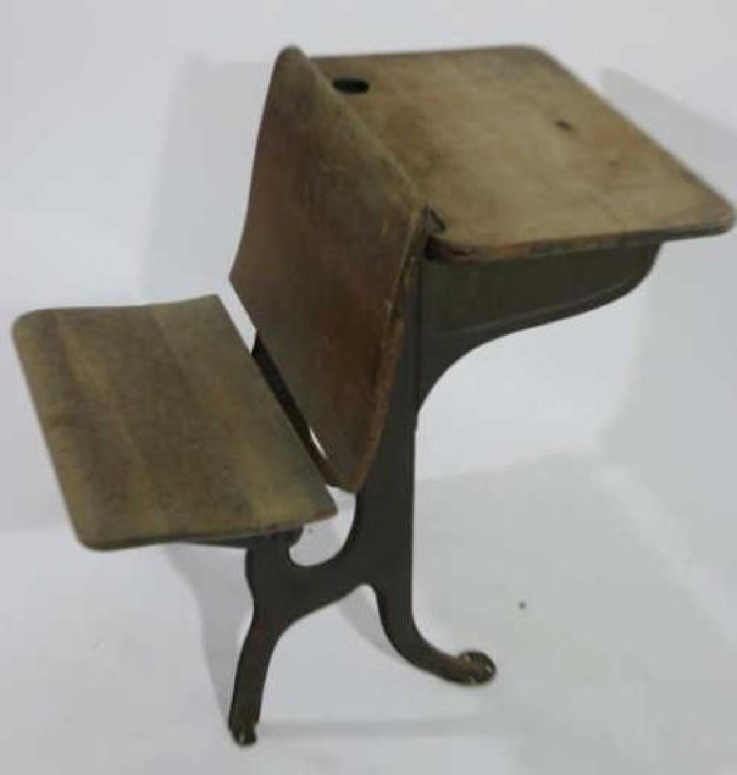 AMERICAN ANTIQUE SCHOOL HOUSE DESK (1 of 3)