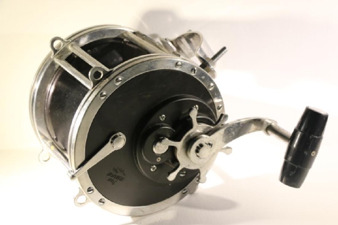 PENN 14/0 GIANT VINTAGE FISHING REEL: PENN 14/0 GIANT VINTAGE FISHING REEL