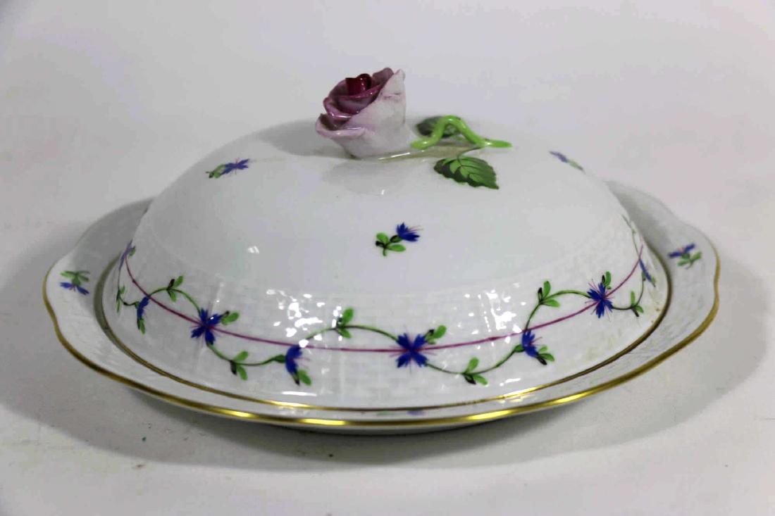 HERREND PORCELIAN COVERED BUTTER DISH: HERREND PORCELIAN COVERED BUTTER DISH 3.5 X 8"