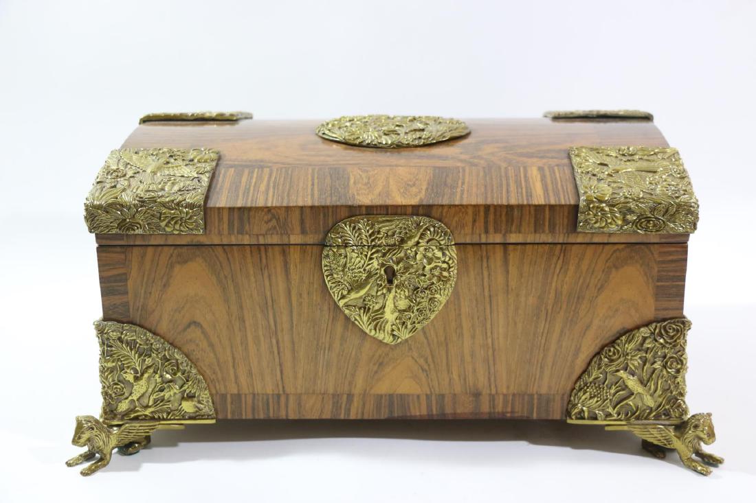 MAITLAND SMITH BRONZE BOX RESTING WINGED LIONS (1 of 6)