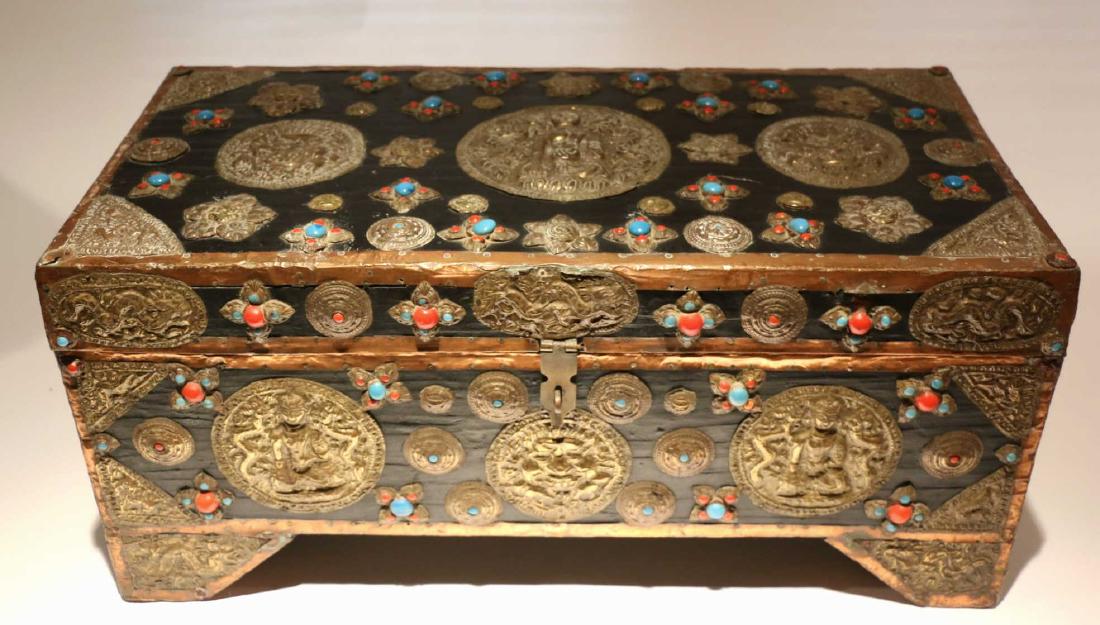 TIBETAN ANTIQUE CORAL & TURQUOISE MOUNTED TRUNK (1 of 7)