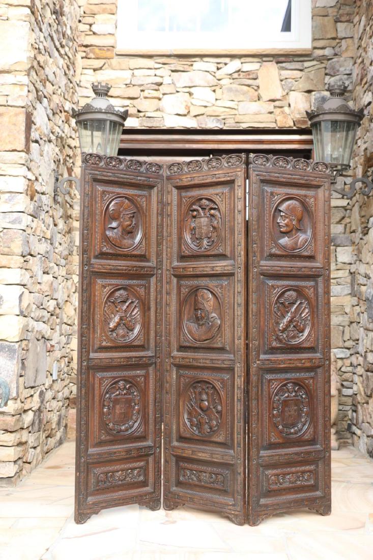 ENGLISH 19TH C. OAK  CARVED PORTRAIT PANEL SCREEN (1 of 10)