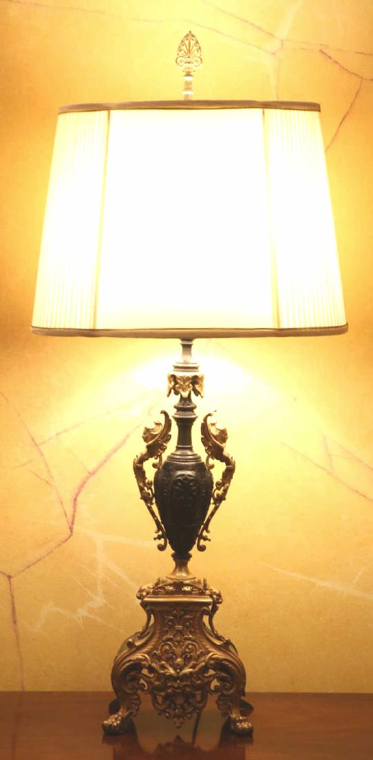 FRENCH ANTIQUE BRONZE CUSTOM SHADED LAMP (1 of 9)