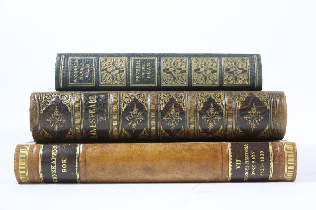 ANTIQUE LEATHER BOUND BOOK GROUPING (1 of 5)