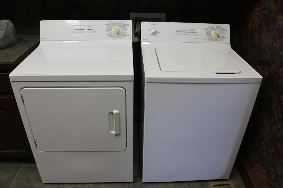 GE PROFILE WASHER & DRYER SET (1 of 8)