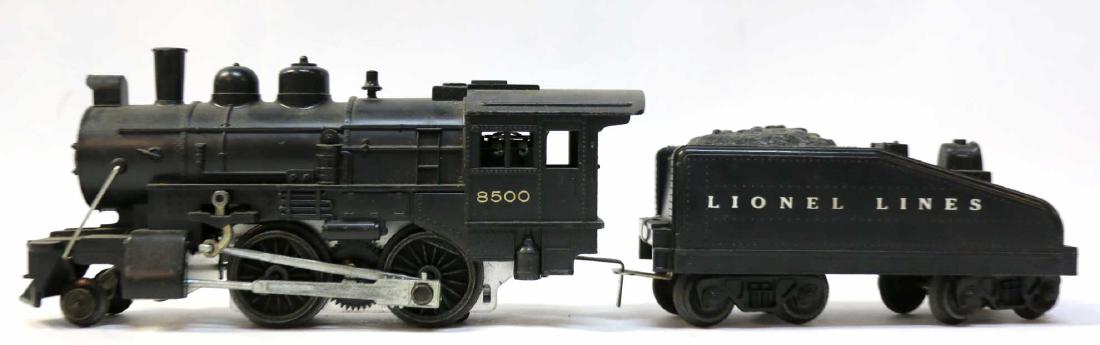 LIONEL STEAM ENGINE #8500  & TENDER (1 of 5)