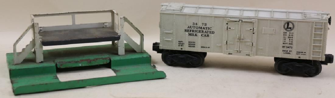 LIONEL MILK CAR & MILK PLATFORM 3472/ 3462 (1 of 4)