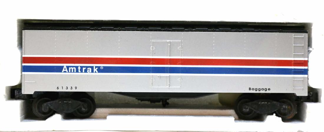LIONEL AMTRACK LUGGAGE CAR 61339: LIONEL AMTRACK LUGGAGE CAR 61339