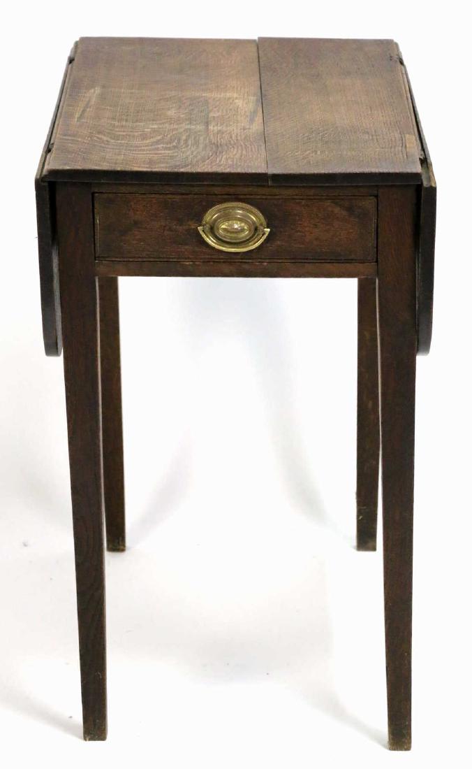 ENGLISH ANTIQUE OAK PEMBROKE DROP SIDE TABLE: ENGLISH ANTIQUE OAK PEMBROKE DROP SIDE TABLE