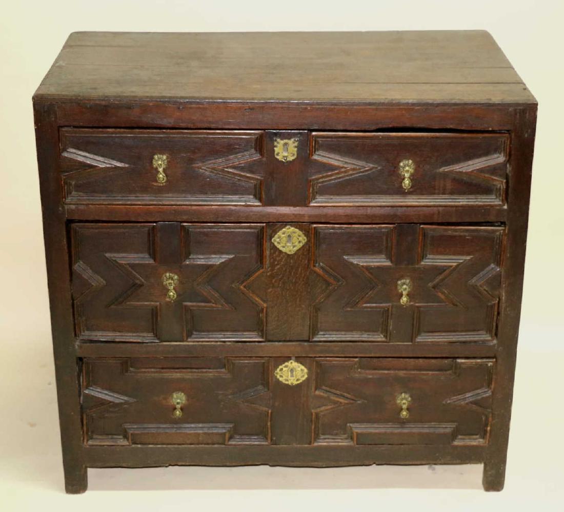 ENGLISH ANTIQUE JACOBEAN CHEST OF DRAWERS: ENGLISH ANTIQUE JACOBEAN CHEST OF DRAWERS