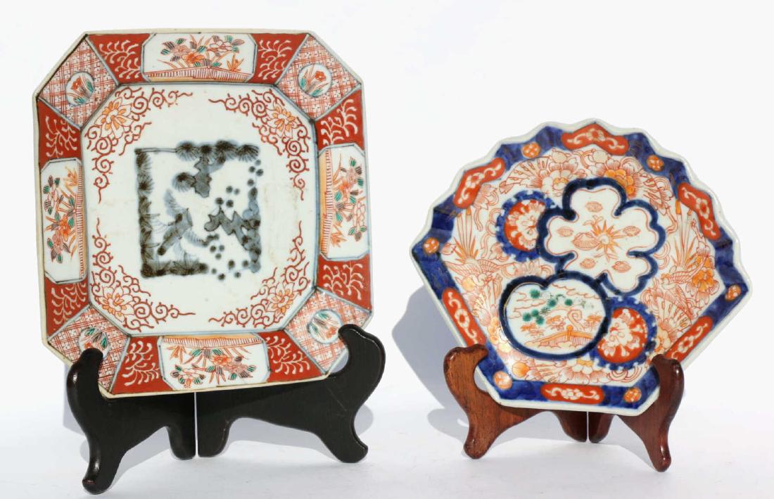 JAPANESE ANTIQUE IMARI PAIRING: JAPANESE ANTIQUE IMARI PAIRING