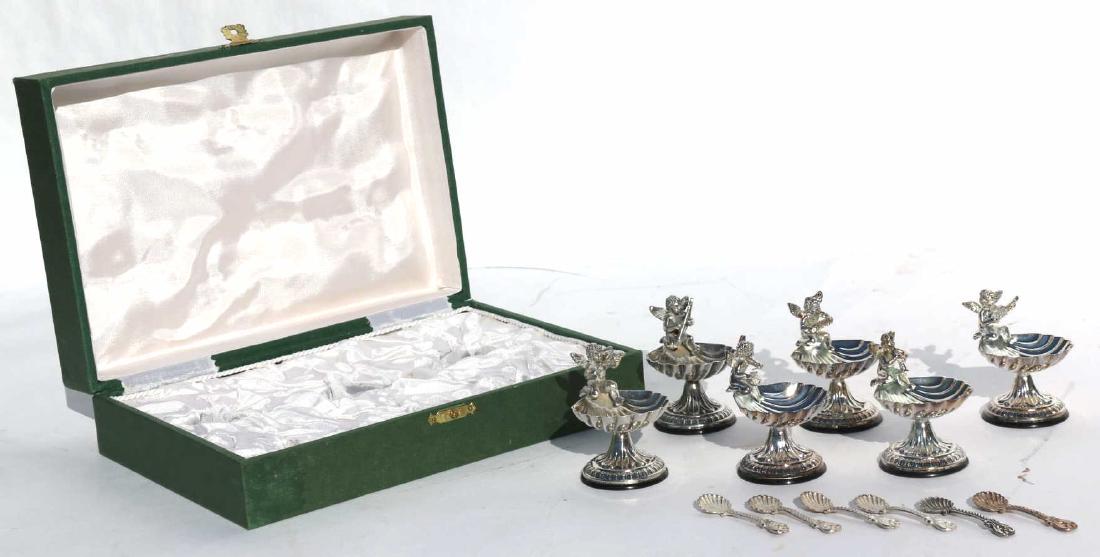 STERLING SILVER PUTTI ON RAISED SHELL MASTER SALTS: STERLING SILVER PUTTI ON RAISED SHELL MASTER SALTS