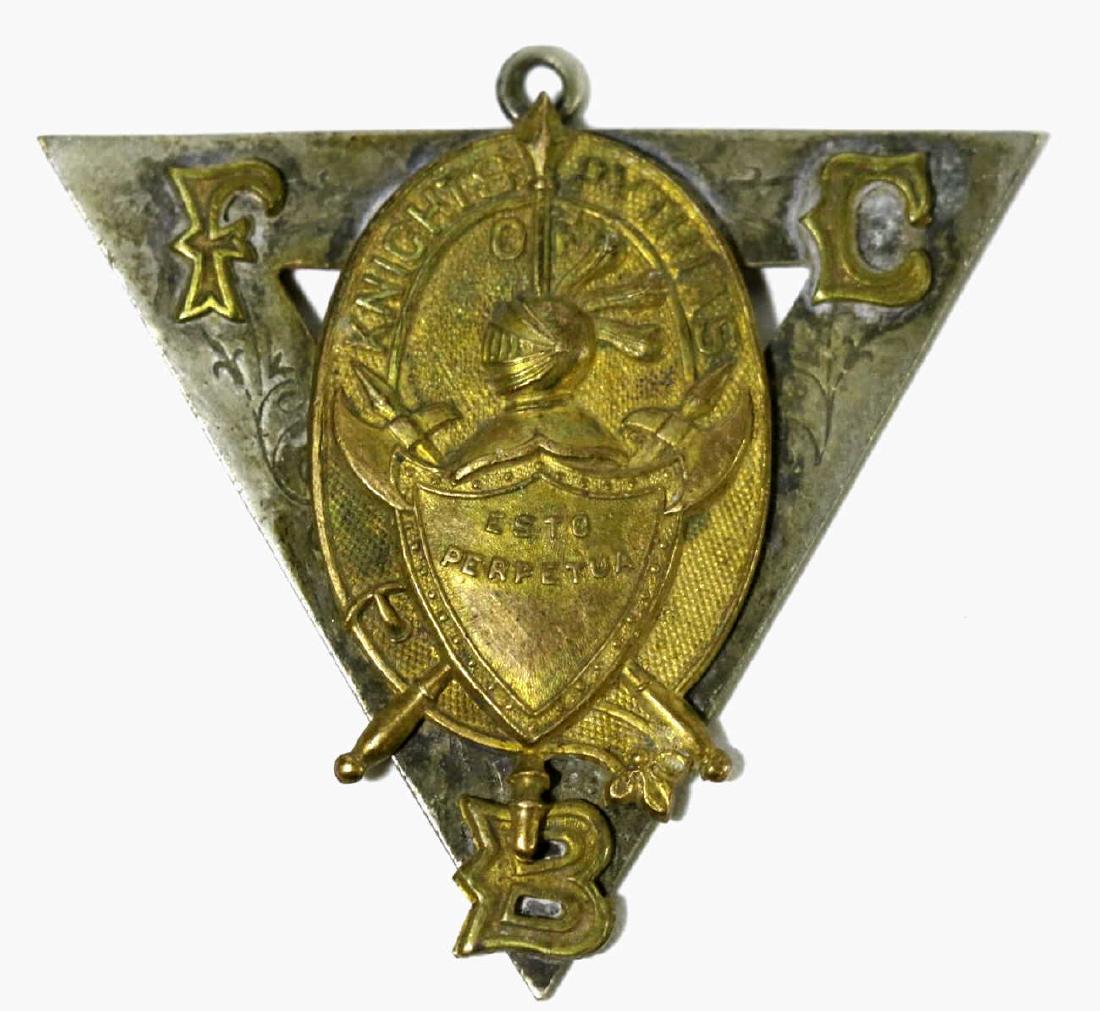 KNIGHTS OF PYTHIAS FCB SUPREME ANTIQUE MEDAL: KNIGHTS OF PYTHIAS FCB SUPREME ANTIQUE MEDAL CIRCA EARLY 20TH C. WITH RARE COAT OF ARMS, STEAMPUNK & GOTHIC GILT HARDWARE