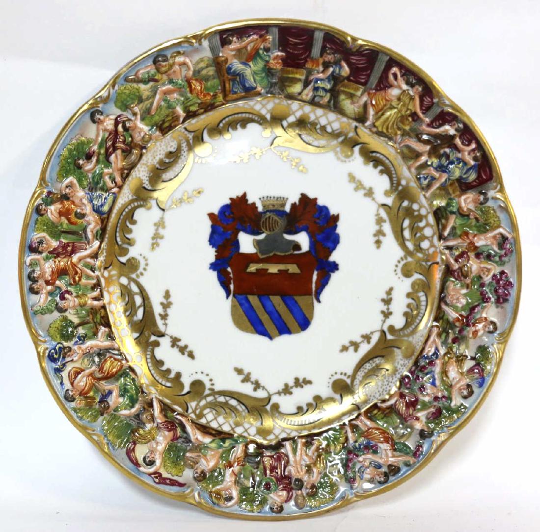 CAPODIMONTE COAT-OF-ARMS PRESENTATION CHARGER (1 of 4)