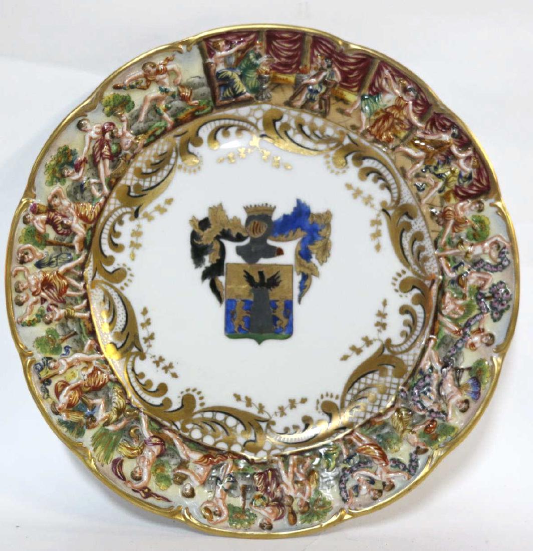 CAPODIMONTE COAT-OF-ARMS PRESENTATION CHARGER (1 of 7)