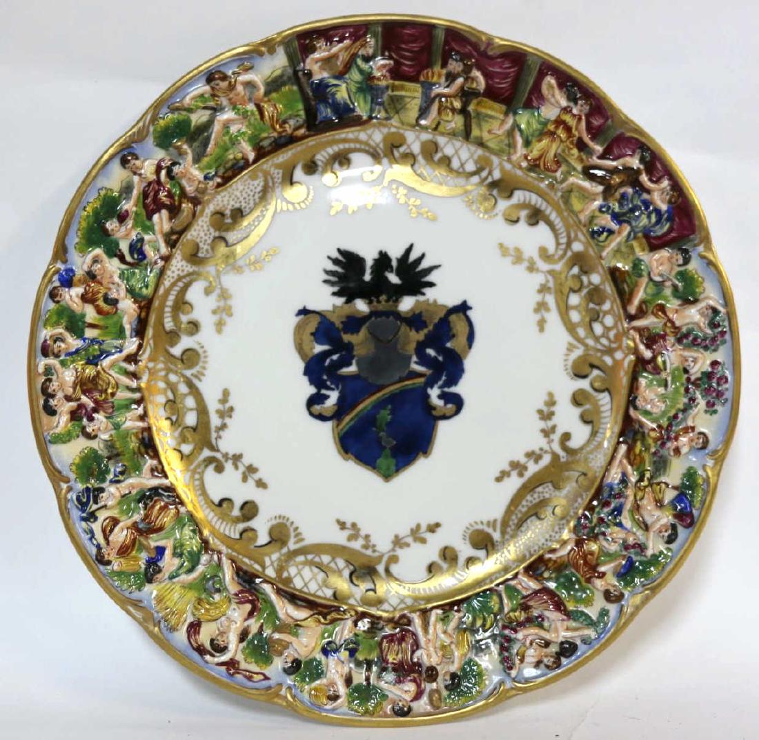 CAPODIMONTE COAT-OF-ARMS PRESENTATION CHARGER (1 of 8)