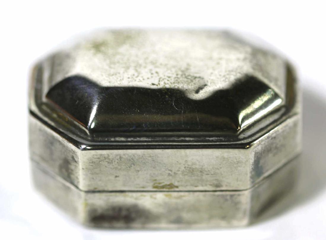 STERLING SILVER PILL BOX: STERLING SILVER PILL BOX