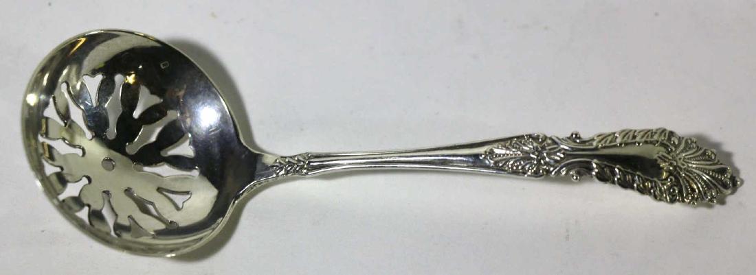 STERLING SILVER STARINER SERVING SPOON (1 of 8)