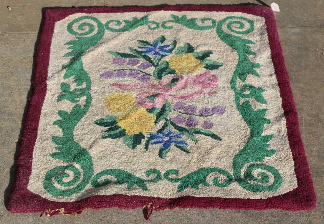 ANTIQUE HAND MADE HOOK RUG (1 of 4)