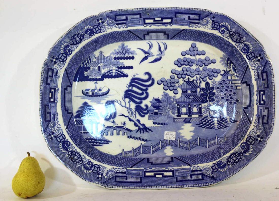 ENGLISH ANTIQUE BLUE WILLOW SERVING PLATTER: ENGLISH ANTIQUE BLUE WILLOW SERVING PLATTER