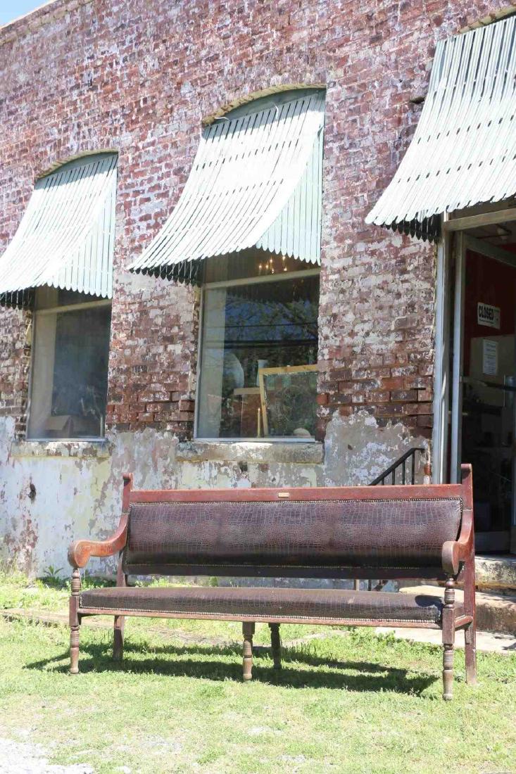 YATES & GREENWAYS ENGLISH ANTIQUE MAHOGANY BENCH: YATES & GREENWAYS ENGLISH ANTIQUE MAHOGANY BENCH WITH ORIGINAL FAUX ALLIGATOR UPOLSTEREY