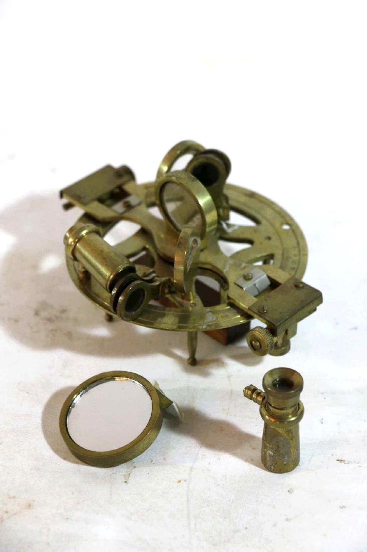 ENGLISH ANTIQUE BRASS NAUTICAL INSTRUMENT: ENGLISH ANTIQUE BRASS NAUTICAL INSTRUMENT