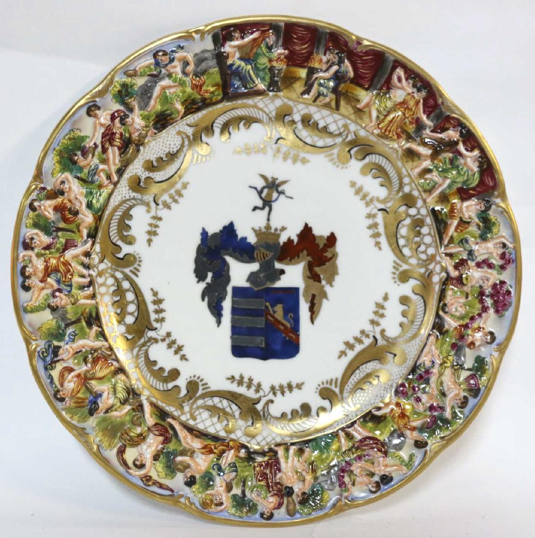 CAPODIMONTE COAT-OF-ARMS PRESENTATION CHARGER (1 of 8)