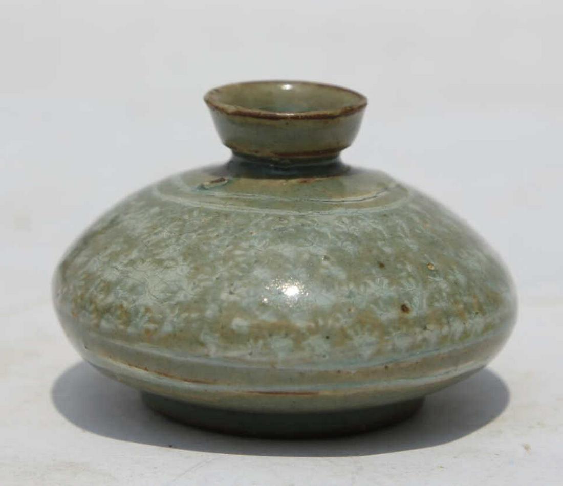 KOREAN ANTIQUE CELADON DROPPER POT: KOREAN ANTIQUE CELADON DROPPER POT